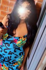 Anisha of Essex  Photo 3