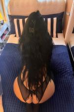 Anisha of Essex  Photo 3